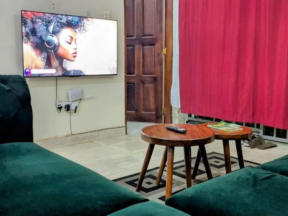 The Cozy Emerald Dual Tv Comfort Καμπάλα